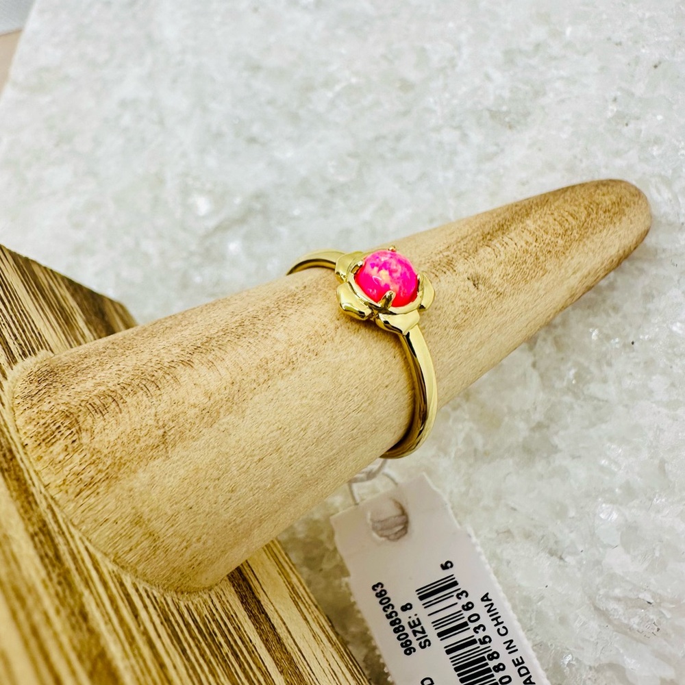 NEW! Kendra Scott Hot Pink Kyocera Opal Susie Gold Band Ring - Picture 10 of 16